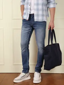 WROGN Men Comfort Slim Fit Light Fade Jeans