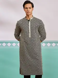 VASTRAMAY Men Geometric Embroidered Thread Work Kurta