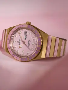 Timex Women Embellished Dial & Stainless Steel Bracelet Style Straps Analogue Watch TW2W87600UJ