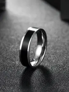 The Roadster Lifestyle Co Men Band Ring