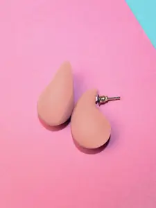 VAGHBHATT Teardrop Shaped Drop Earrings