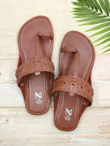 THE MADRAS TRUNK Women Textured Kolhapuri Mules Flats