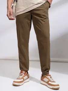 HIGHLANDER Men Solid Elasticated Jogger