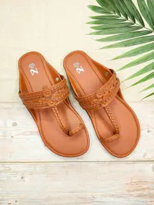 THE MADRAS TRUNK Women One Toe Flats