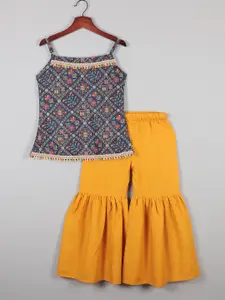 SHAHUDI DESIGNER Girls Printed Top with Pyjamas