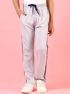 V-Mart Boys Cotton Mid Rise Track Pants