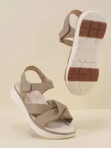 Mochi Platform Sandals