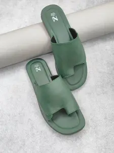 THE MADRAS TRUNK Men Comfort Sandals