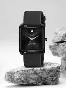 LOUIS DEVIN Men Brass Embellished Dial & Straps Analogue Watch LD-G057SLC-BLK