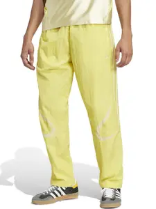 Adidas Originals Men Relaxed-Fit Mid-Rise Track Pants