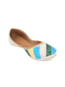 Sangria Women Embellished Atistica Mojaris