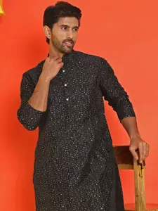 Jompers Men Geometric Embroidered Mirror Work Kurta