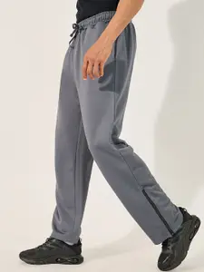Styli Men Oversized Jogger with Contrast Panel and Zipper Detail