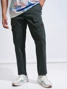 HIGHLANDER Men Comfort Straight Fit Cargos Trousers