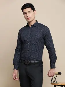 INVICTUS Men Standard Slim Fit Spread Collar Geometric Printed Cotton Formal Shirt