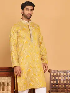 Jompers Geometric Embroidered Mandarin Collar Silk Straight Kurta