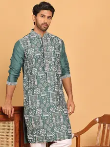 Jompers Ethnic Motifs Embroidered Mandarin Collar Thread Work Straight Kurtas