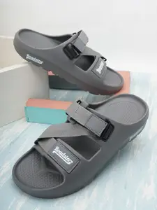 The Roadster Lifestyle Co. Men Casual Sliders