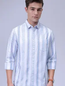 The Indian Garage Co Men Slim Fit Spread Collar Textured Cotton Casual Shirt