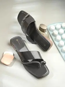 DIVASTRI Women Embellished One Toe Flats