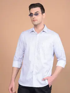 Crimsoune Club Men Classic Fit Spread Collar Geometric Printed Cotton Casual Shirt