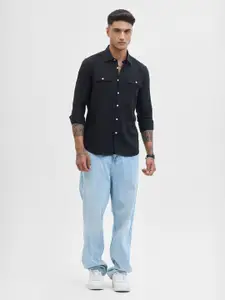 Snitch Men Classic Slim Fit Spread Collar Solid Casual Shirt