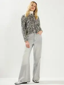 Trendyol Women Animal Printed Crop Cardigan Sweaters