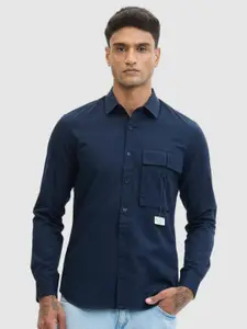 Snitch Men Relaxed Fit Spread Collar Solid Cotton Casual Shirt