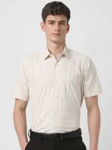 Peter England Men Spread Collar Checked Cotton Formal Shirt