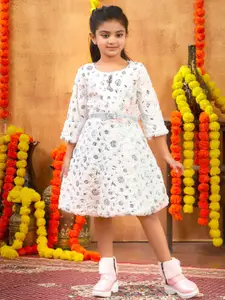 Sangria Girls Foil Printed Winter Woolen Dress With Belt