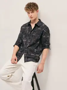 THE BEAR HOUSE Men Relaxed Fit Spread Collar Geometric Printed Casual Shirt