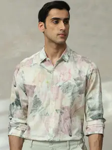 Mufti Men Slim Fit Spread Collar Abstract Printed Cotton Casual Shirt