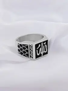 Saizen Men Elegant Sterling Silver Silver-Plated Onyx Stone & Crystal Studded Finger Ring