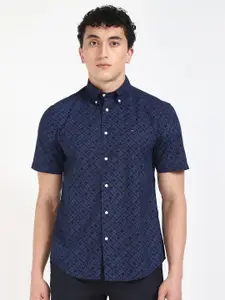 Tommy Hilfiger Men Button-Down Collar Typography Printed Cotton Casual Shirt