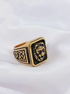 Saizen Men Gold-Plated Stainless Steel Lion Head And Celtic Knot Accents Finger Ring