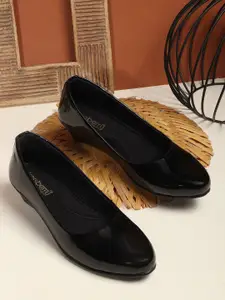 DressBerry Wedge Pumps