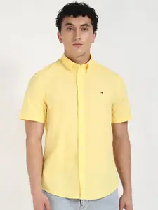 Tommy Hilfiger Men Classic Opaque Casual Shirt