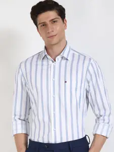 Tommy Hilfiger Men Relaxed Opaque Striped Casual Shirt