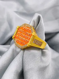 Saizen Men Stainless Steel Gold-Plated Artificial Stones Studded Textured Finger Ring