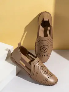 Inc 5 Women Printed Round Toe Loafers