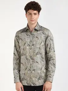 Calvin Klein Jeans Men Slim Fit Opaque Printed Casual Shirt