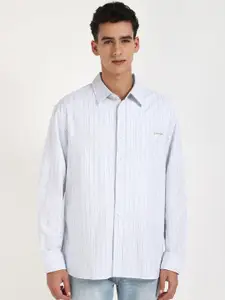 Calvin Klein Jeans Men Relaxed Fit Spread Collar Vertical Striped Cotton Casual Shirt
