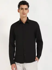 Calvin Klein Jeans Men Slim Fit Spread Collar Solid Casual Shirt