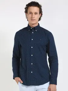 Tommy Hilfiger Men Button-Down Collar Micro Ditsy Printed Cotton Casual Shirt