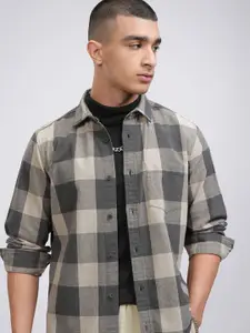 HIGHLANDER Men Checked Casual Shirt