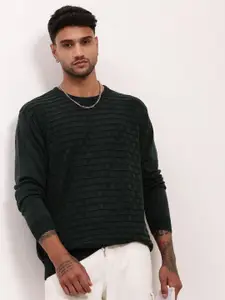 SHOWOFF Men Cable Knit Round Neck Pullover Sweater