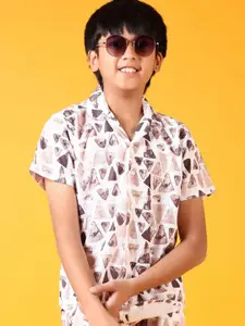 V-Mart Boys Printed Short Sleeves Pure Cotton Shirt With Shorts