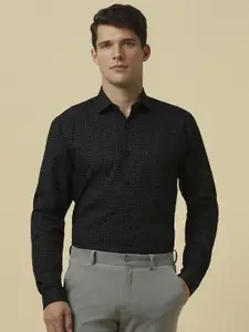 Allen Solly Men Slim Fit Spread Collar Geometric Printed Cotton Formal Shirt