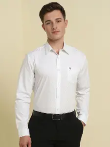 Allen Solly Men Slim Fit Spread Collar Geometric Printed Cotton Formal Shirt