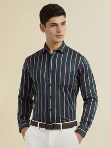 Allen Solly Men Slim Fit Spread Collar Vertical Striped Cotton Casual Shirt